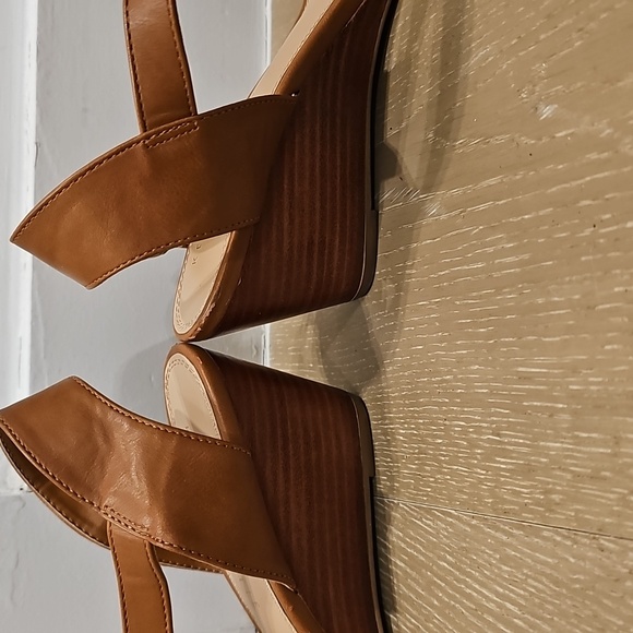 Kelly & Katie Wedge Sandal - Picture 4 of 5